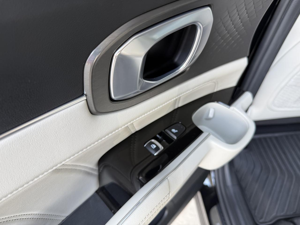 2022 Kia Sorento Plug-In Hybrid SX Prestige Knoxville TN