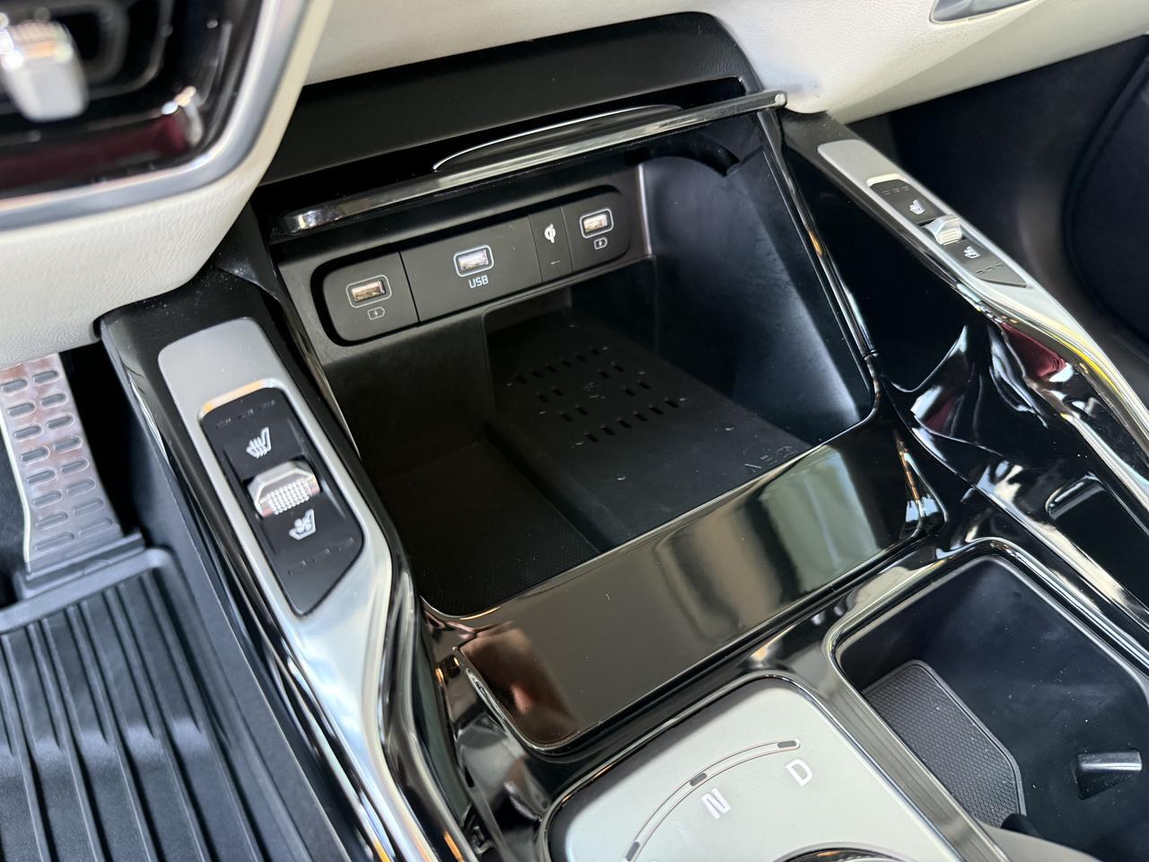2022 Kia Sorento Plug-In Hybrid SX Prestige Knoxville TN