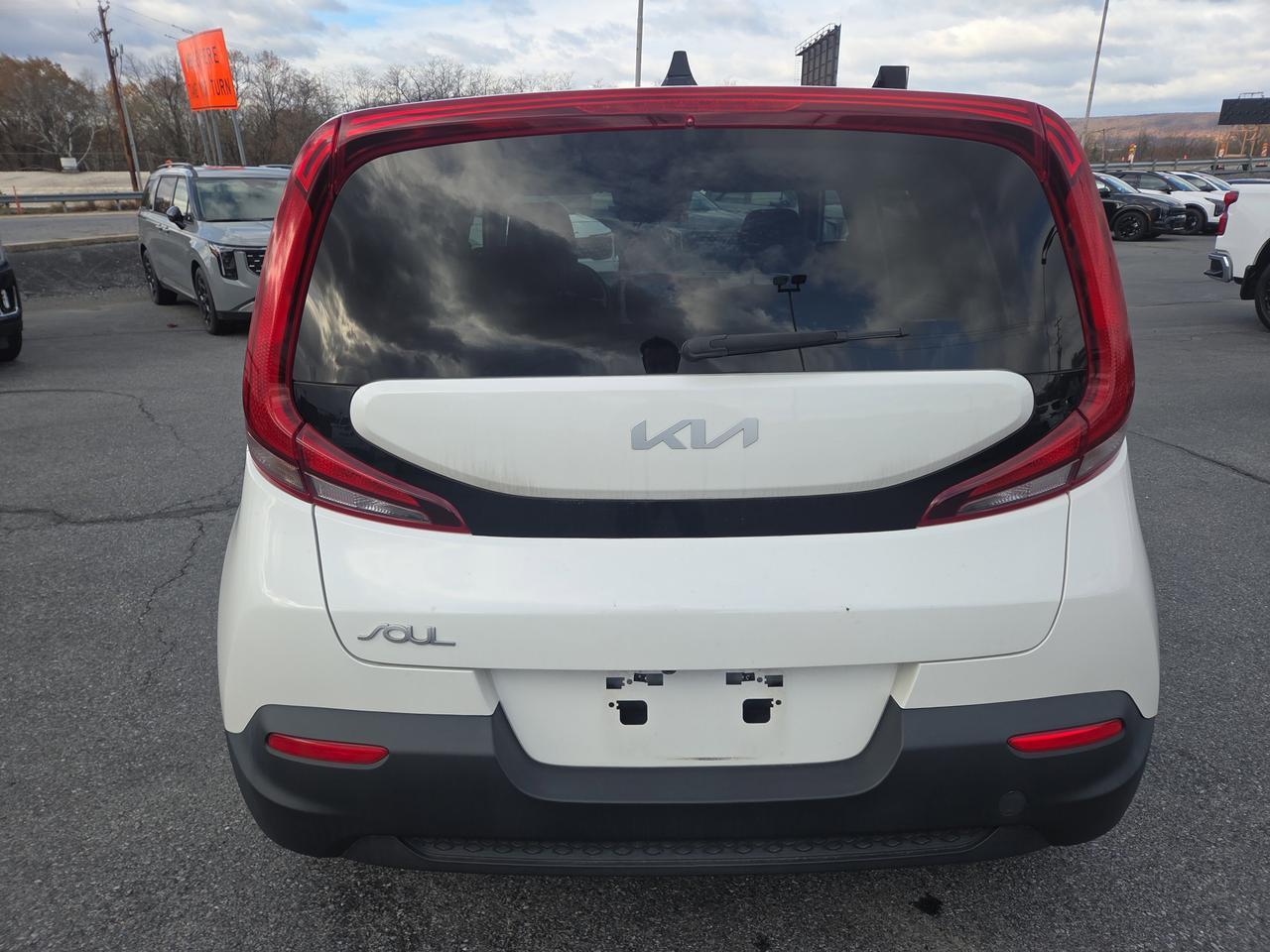 2022 Kia Soul LX photo 4