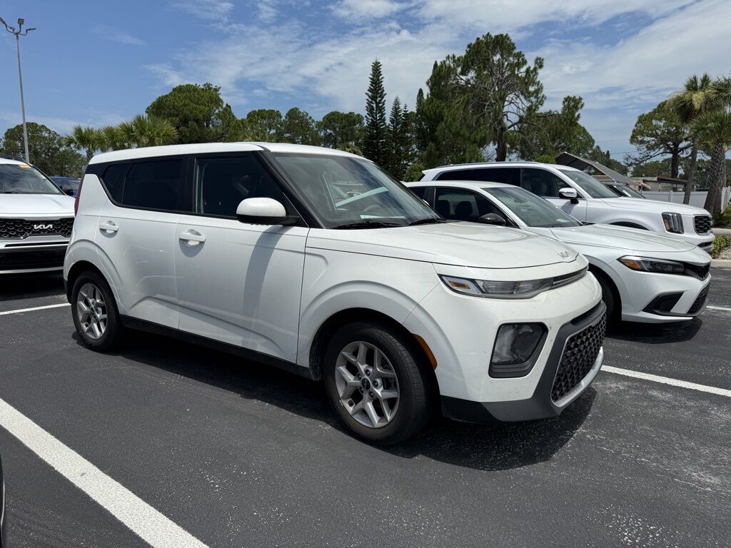 2022 Kia Soul LX Oshkosh WI