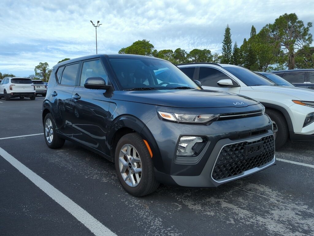 2022 Kia Soul LX
