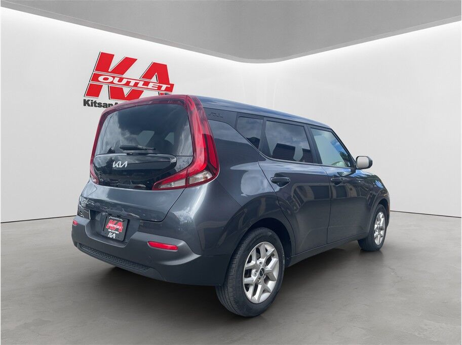 2022 Kia Soul LX Wagon 4D