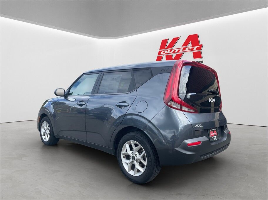 2022 Kia Soul LX Wagon 4D