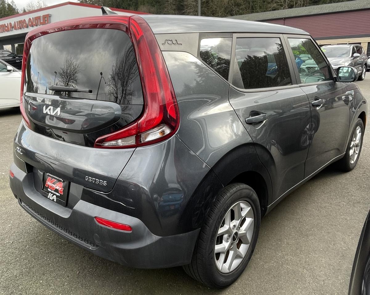 2022 Kia Soul LX Wagon 4D