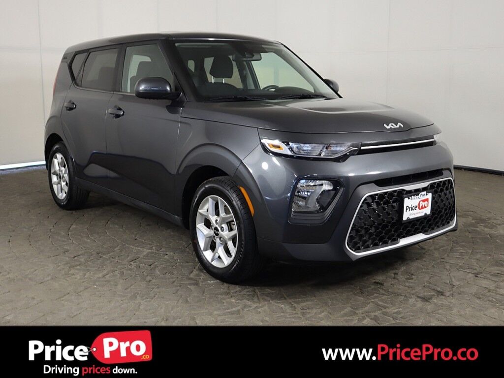 2022 Kia Soul LX w/Tech Pkg