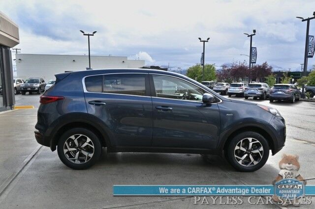2022 Kia Sportage LX / AWD / Automatic / Lane Keep Assist & Forward Collision Alert / Apple CarPlay & Android Auto / Daytime Running Lights / Aluminum Wheels / Back Up Camera / 26 MPG / Only 36K Miles / 1-Owner Anchorage AK