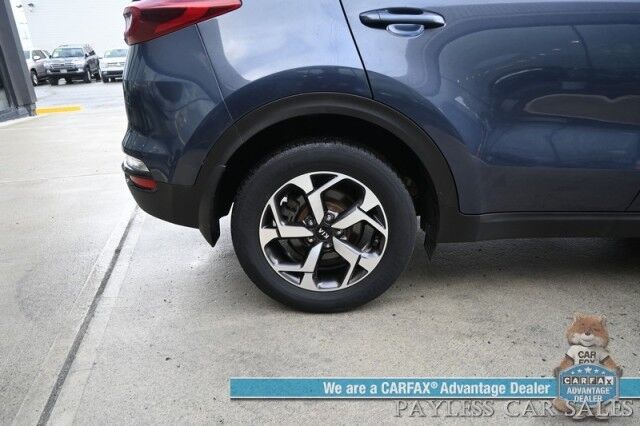 2022 Kia Sportage LX / AWD / Automatic / Lane Keep Assist & Forward Collision Alert / Apple CarPlay & Android Auto / Daytime Running Lights / Aluminum Wheels / Back Up Camera / 26 MPG / Only 36K Miles / 1-Owner Anchorage AK