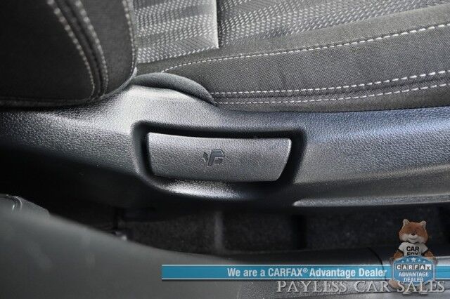 2022 Kia Sportage LX / AWD / Automatic / Lane Keep Assist & Forward Collision Alert / Apple CarPlay & Android Auto / Daytime Running Lights / Aluminum Wheels / Back Up Camera / 26 MPG / Only 36K Miles / 1-Owner Anchorage AK