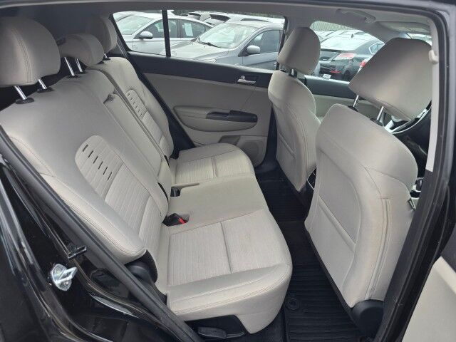 2022 Kia Sportage LX photo 16