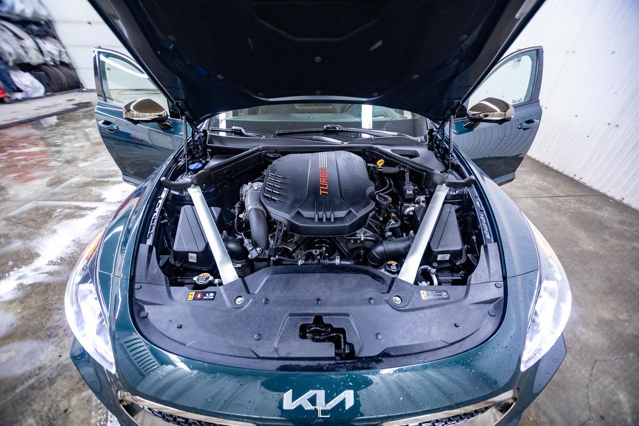 2022 Kia Stinger AWD GT Elite Leather Roof Nav BCam Red Deer AB