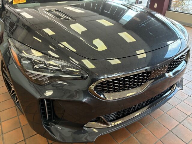 2022 Kia Stinger GT1