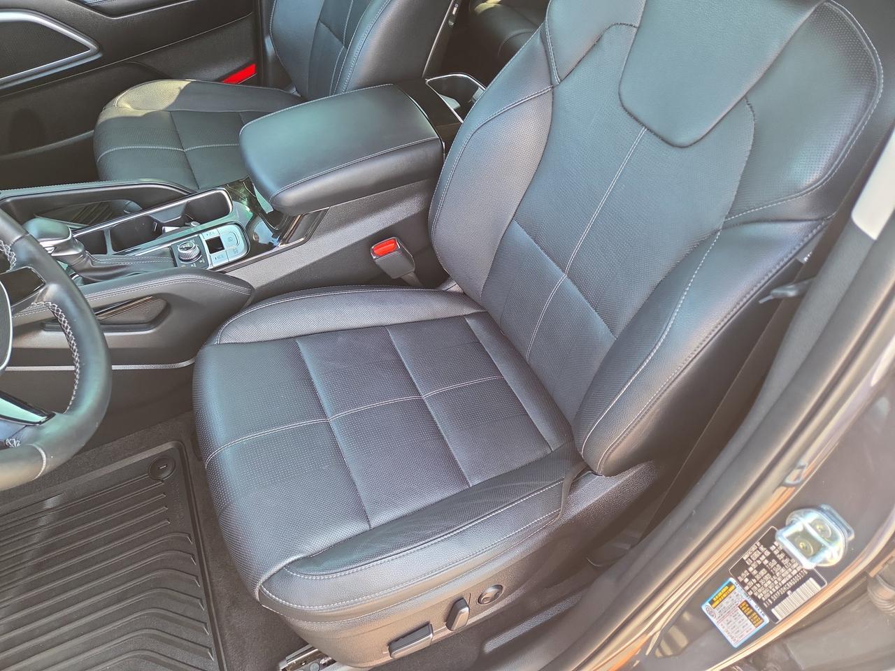 2022 Kia Telluride EX photo 12