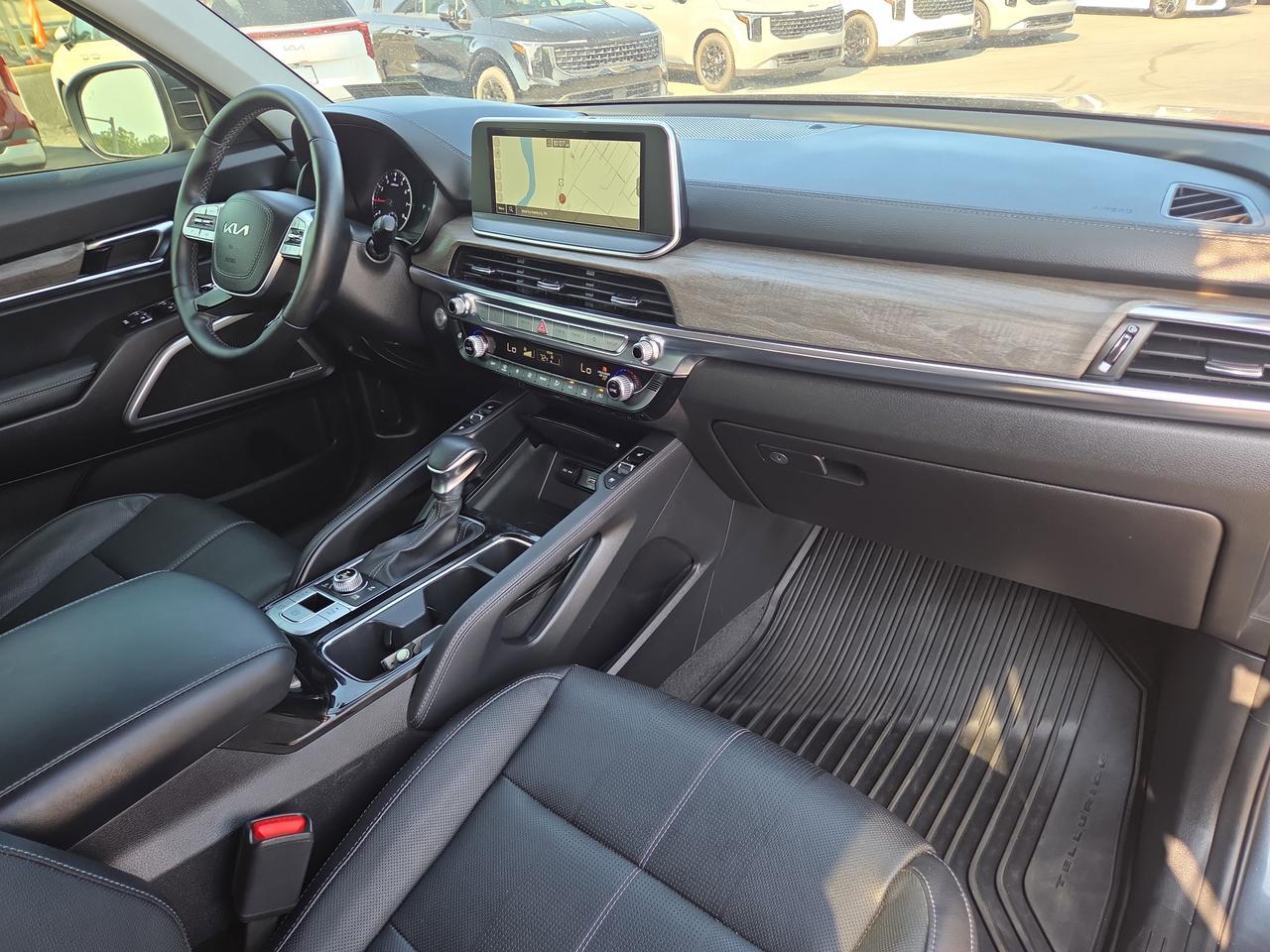 2022 Kia Telluride EX photo 17