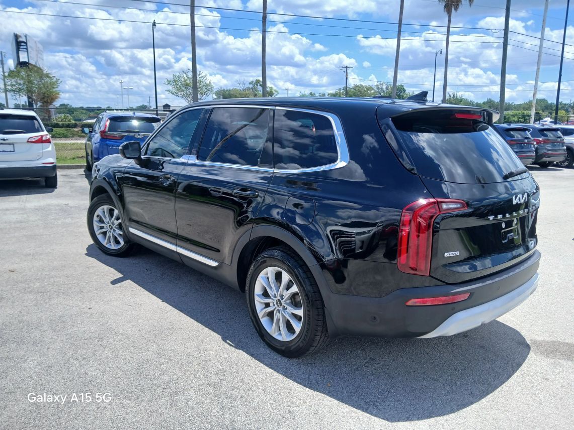 2022 Kia Telluride LX Sport Utility 4D