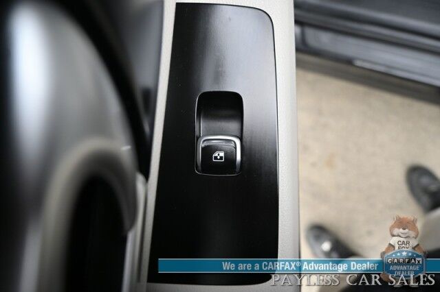 2022 Kia Telluride S / AWD / Auto Start / Power & Heated Leather Seats / NAV / Sunroof / Adaptive Cruise / Blind Spot & Lane Alert / Apple CarPlay & Android Auto / Keyless Entry & Start / 3rd Row / Seats 7 / 24 MPG / 1-Owner Anchorage AK