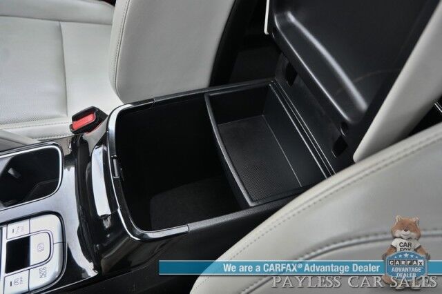 2022 Kia Telluride S / AWD / Auto Start / Power & Heated Leather Seats / NAV / Sunroof / Adaptive Cruise / Blind Spot & Lane Alert / Apple CarPlay & Android Auto / Keyless Entry & Start / 3rd Row / Seats 7 / 24 MPG / 1-Owner Anchorage AK