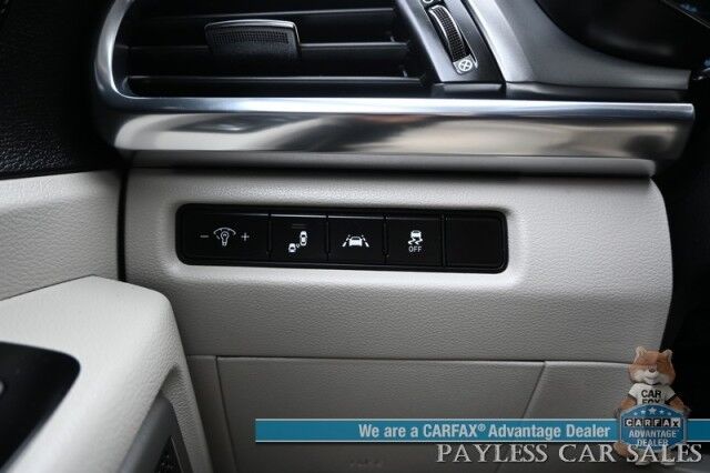 2022 Kia Telluride S / AWD / Auto Start / Power & Heated Leather Seats / NAV / Sunroof / Adaptive Cruise / Blind Spot & Lane Alert / Apple CarPlay & Android Auto / Keyless Entry & Start / 3rd Row / Seats 7 / 24 MPG / 1-Owner Anchorage AK