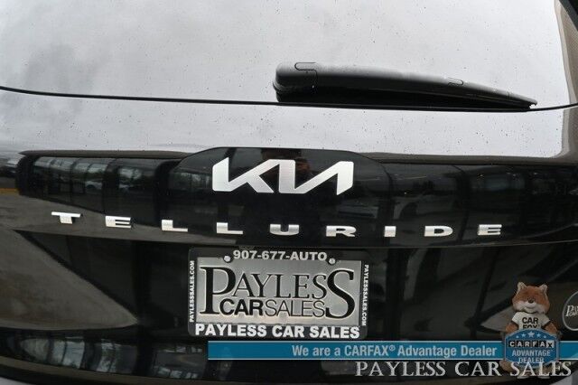 2022 Kia Telluride S / AWD / Auto Start / Power & Heated Leather Seats / NAV / Sunroof / Adaptive Cruise / Blind Spot & Lane Alert / Apple CarPlay & Android Auto / Keyless Entry & Start / 3rd Row / Seats 7 / 24 MPG / 1-Owner Anchorage AK