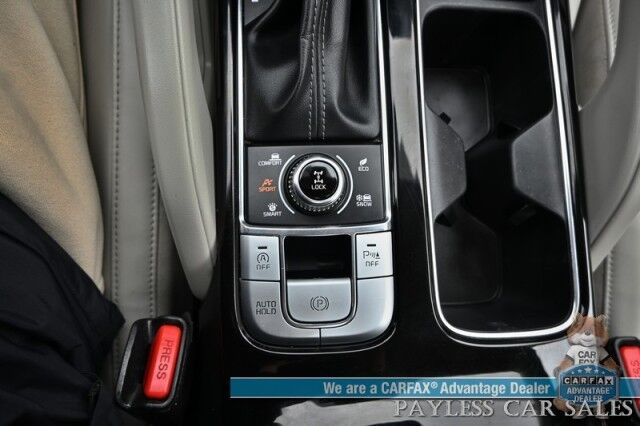 2022 Kia Telluride S / AWD / Auto Start / Power & Heated Leather Seats / NAV / Sunroof / Adaptive Cruise / Blind Spot & Lane Alert / Apple CarPlay & Android Auto / Keyless Entry & Start / 3rd Row / Seats 7 / 24 MPG / 1-Owner Anchorage AK