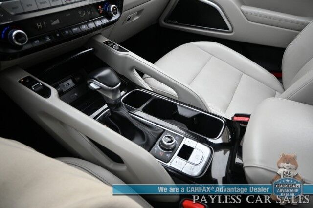 2022 Kia Telluride S / AWD / Auto Start / Power & Heated Leather Seats / NAV / Sunroof / Adaptive Cruise / Blind Spot & Lane Alert / Apple CarPlay & Android Auto / Keyless Entry & Start / 3rd Row / Seats 7 / 24 MPG / 1-Owner Anchorage AK
