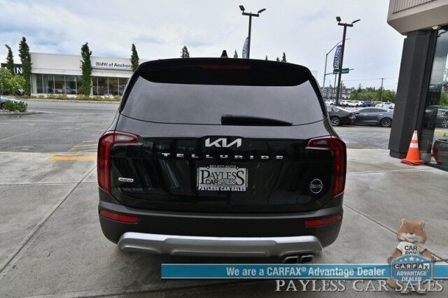 2022 Kia Telluride S / AWD / Auto Start / Power & Heated Leather Seats / NAV / Sunroof / Adaptive Cruise / Blind Spot & Lane Alert / Apple CarPlay & Android Auto / Keyless Entry & Start / 3rd Row / Seats 7 / 24 MPG / 1-Owner Anchorage AK