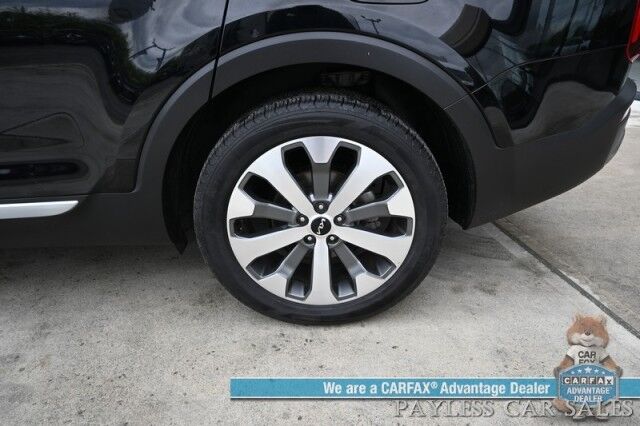2022 Kia Telluride S / AWD / Auto Start / Power & Heated Leather Seats / NAV / Sunroof / Adaptive Cruise / Blind Spot & Lane Alert / Apple CarPlay & Android Auto / Keyless Entry & Start / 3rd Row / Seats 7 / 24 MPG / 1-Owner Anchorage AK