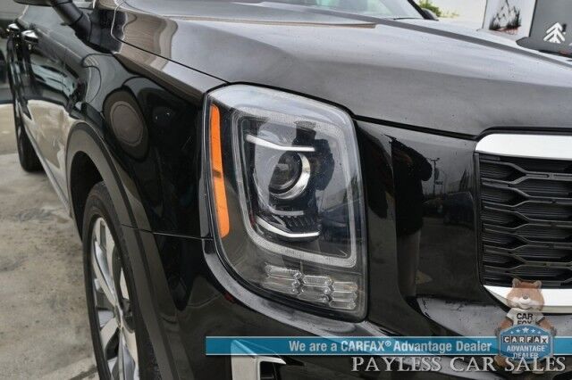 2022 Kia Telluride S / AWD / Auto Start / Power & Heated Leather Seats / NAV / Sunroof / Adaptive Cruise / Blind Spot & Lane Alert / Apple CarPlay & Android Auto / Keyless Entry & Start / 3rd Row / Seats 7 / 24 MPG / 1-Owner Anchorage AK