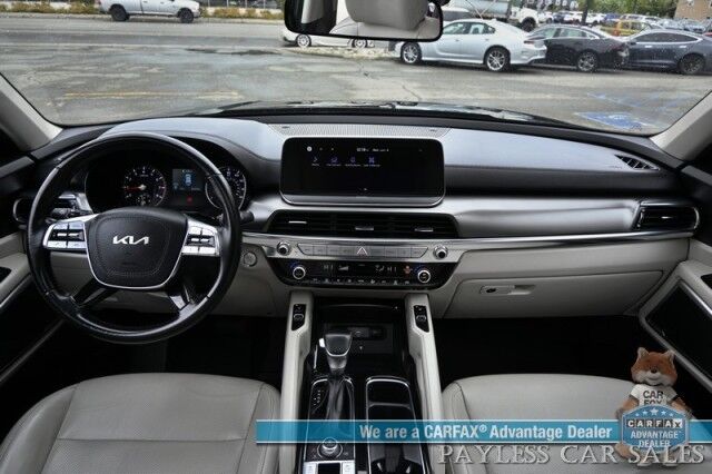 2022 Kia Telluride S / AWD / Auto Start / Power & Heated Leather Seats / NAV / Sunroof / Adaptive Cruise / Blind Spot & Lane Alert / Apple CarPlay & Android Auto / Keyless Entry & Start / 3rd Row / Seats 7 / 24 MPG / 1-Owner Anchorage AK