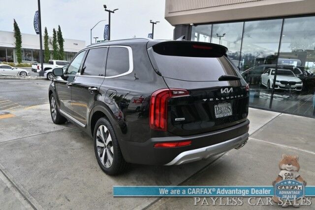 2022 Kia Telluride S / AWD / Auto Start / Power & Heated Leather Seats / NAV / Sunroof / Adaptive Cruise / Blind Spot & Lane Alert / Apple CarPlay & Android Auto / Keyless Entry & Start / 3rd Row / Seats 7 / 24 MPG / 1-Owner Anchorage AK