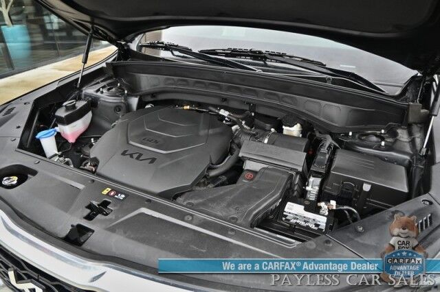 2022 Kia Telluride S / AWD / Auto Start / Power & Heated Leather Seats / NAV / Sunroof / Adaptive Cruise / Blind Spot & Lane Alert / Apple CarPlay & Android Auto / Keyless Entry & Start / 3rd Row / Seats 7 / 24 MPG / 1-Owner Anchorage AK