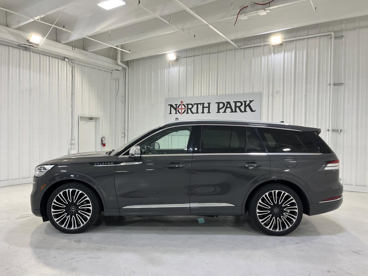 2022 LINCOLN Aviator Black Label