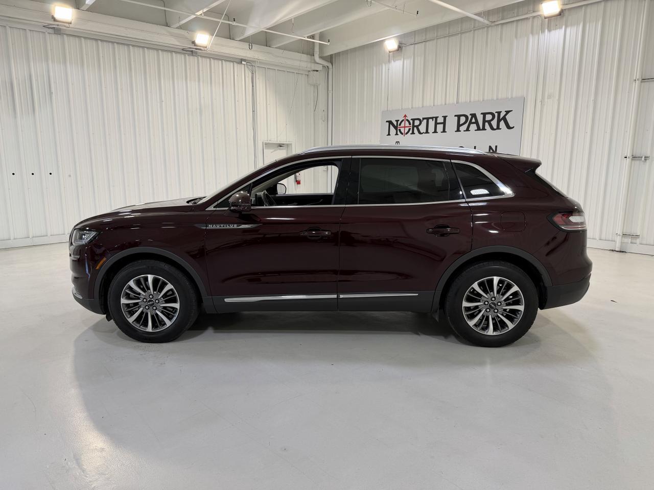 2022 LINCOLN Nautilus Standard