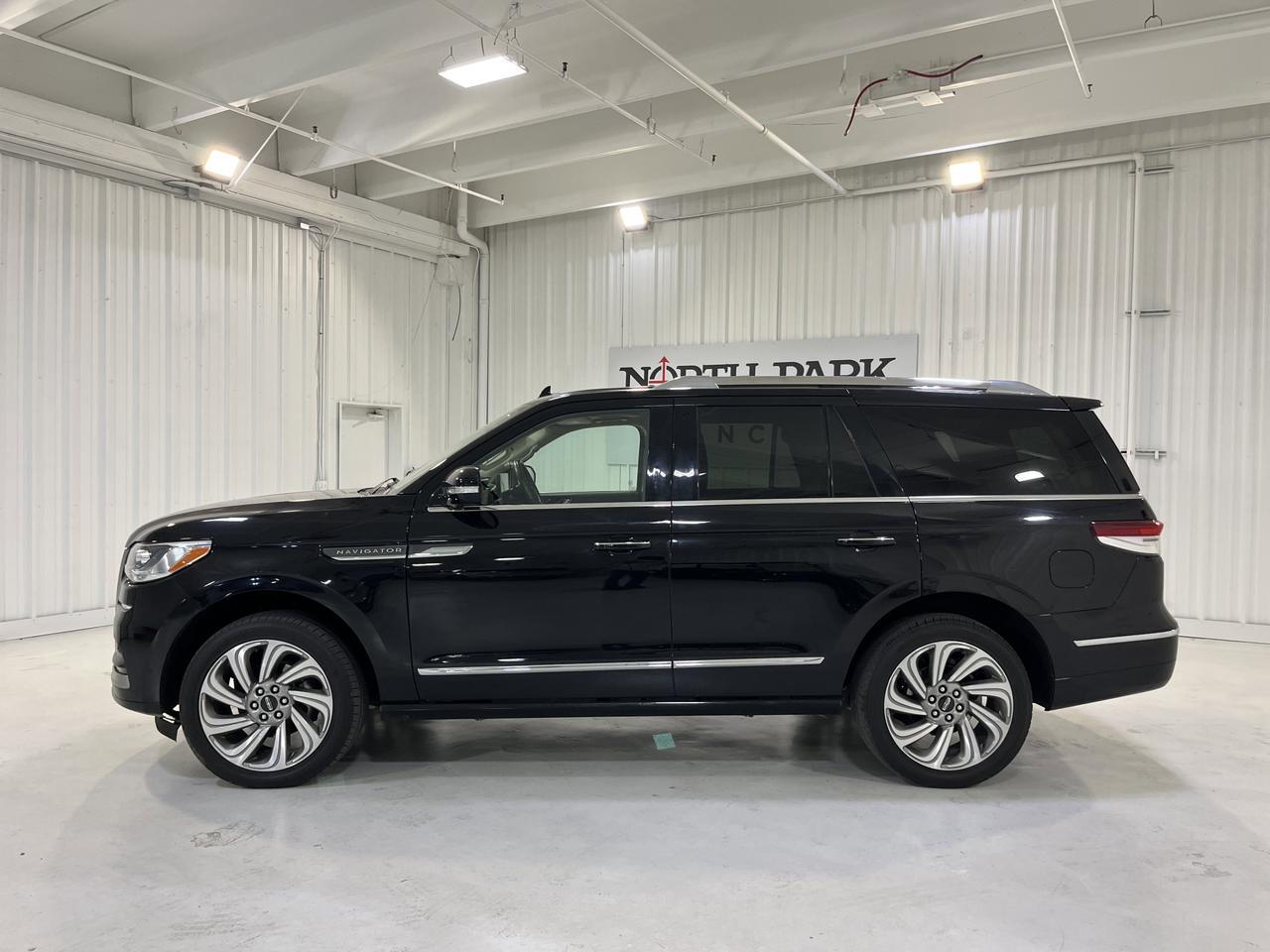2022 LINCOLN Navigator Reserve