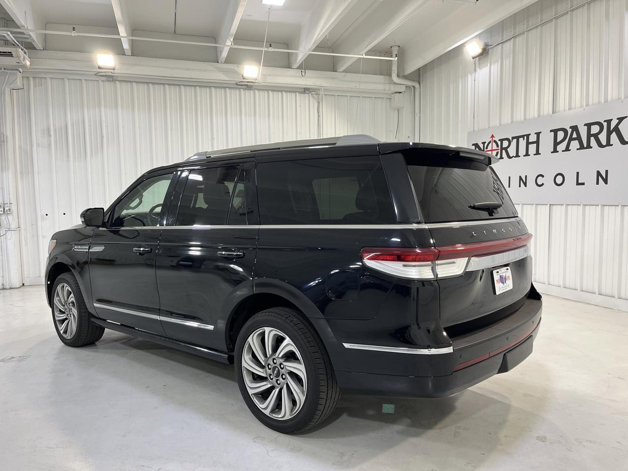 2022 LINCOLN Navigator Reserve