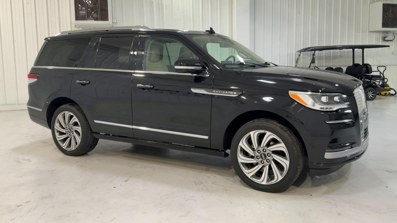 2022 LINCOLN Navigator Reserve