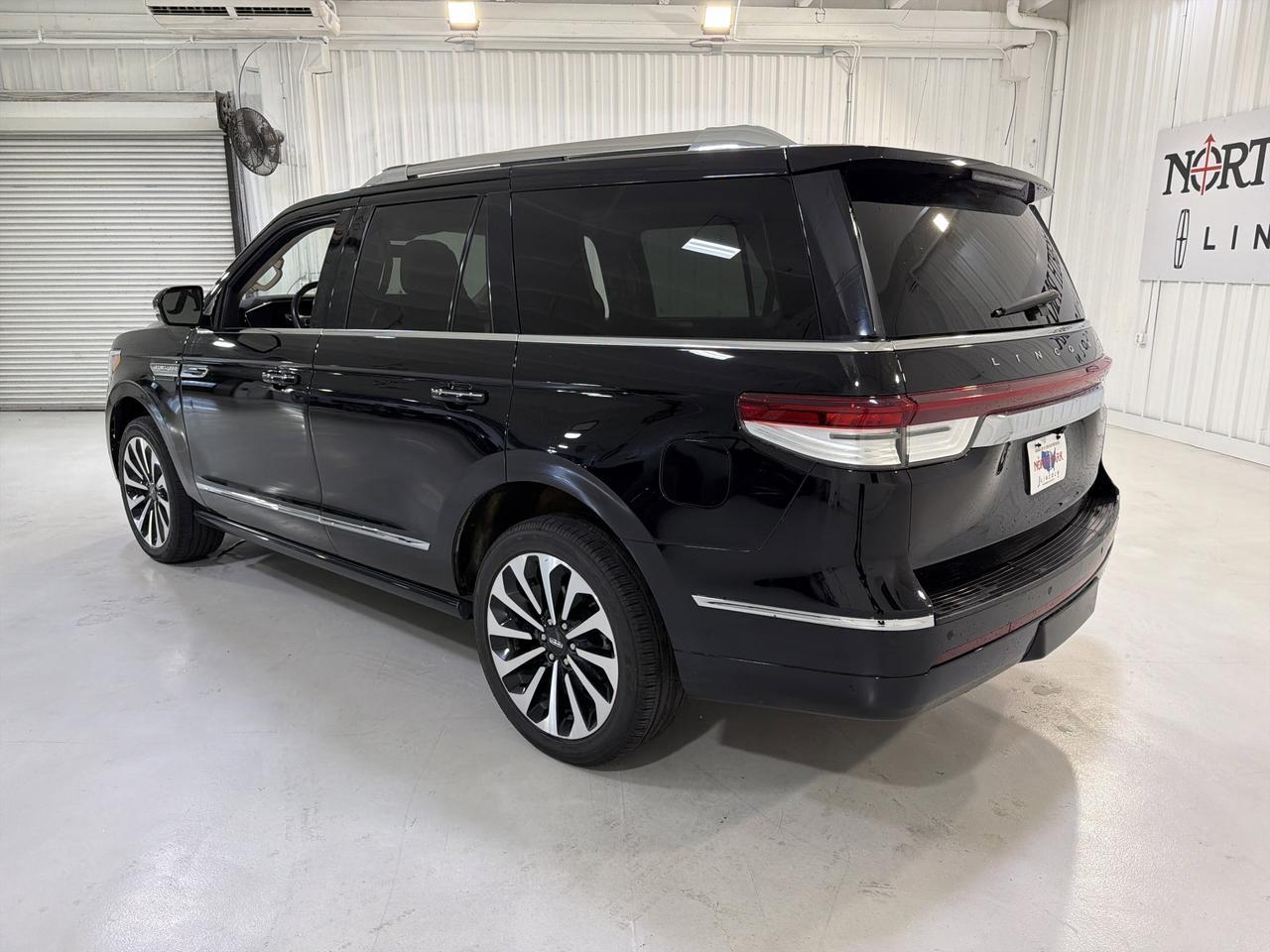 2022 LINCOLN Navigator Reserve