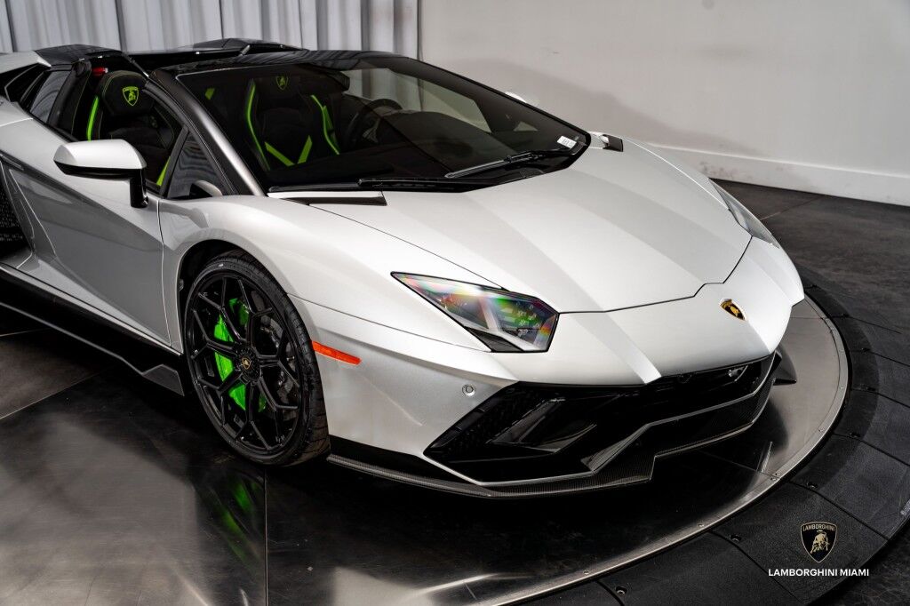 2022 Lamborghini Aventador LP 780-4 Ultimae Roadster North Miami Beach FL