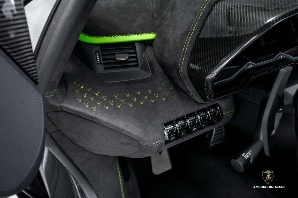 2022 Lamborghini Aventador LP 780-4 Ultimae Roadster North Miami Beach FL