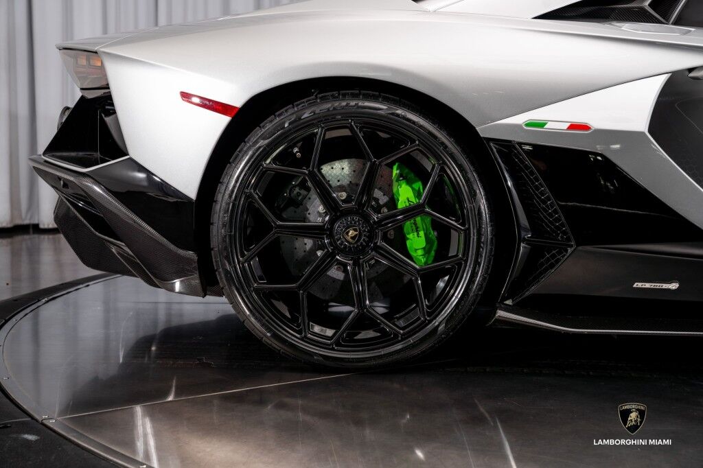 2022 Lamborghini Aventador LP 780-4 Ultimae Roadster North Miami Beach FL
