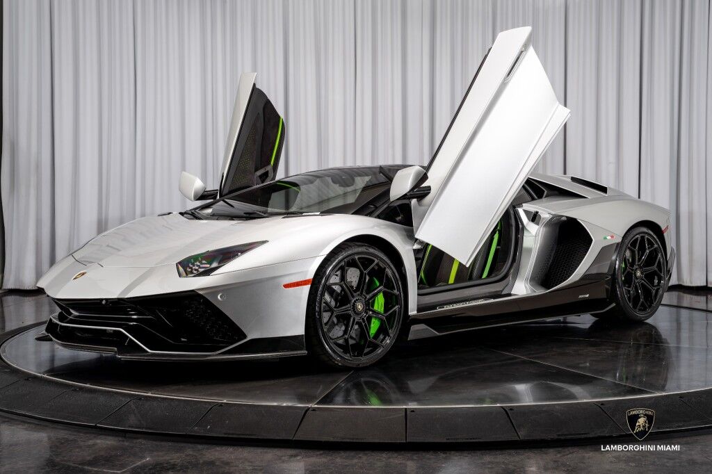 2022 Lamborghini Aventador LP 780-4 Ultimae Roadster North Miami Beach FL