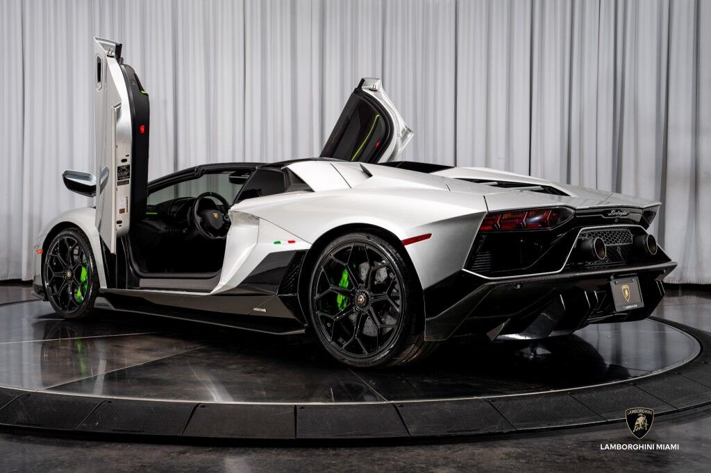 2022 Lamborghini Aventador LP 780-4 Ultimae Roadster North Miami Beach FL