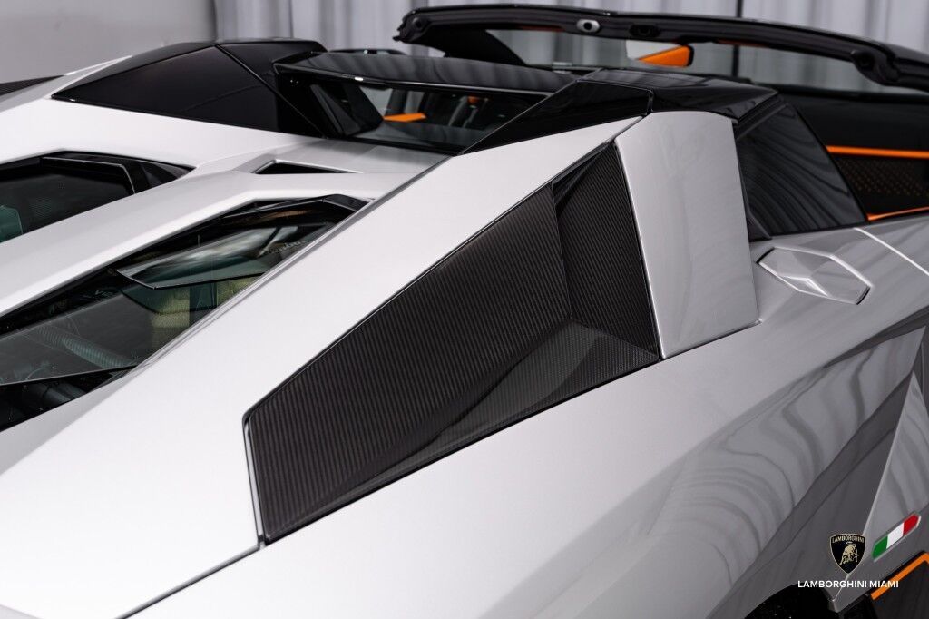 2022 Lamborghini Aventador LP 780-4 Ultimae Roadster North Miami Beach FL