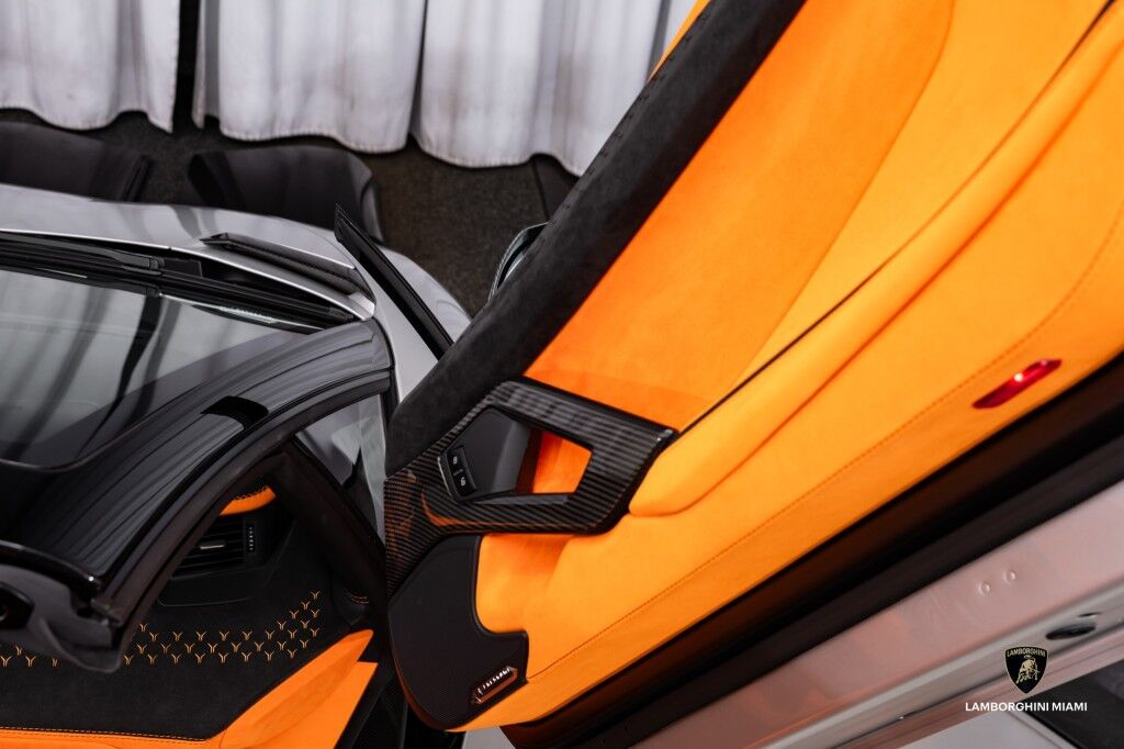 2022 Lamborghini Aventador LP 780-4 Ultimae Roadster North Miami Beach FL