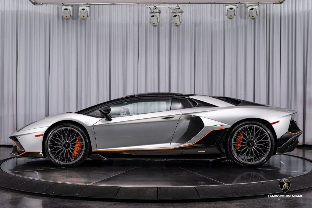 2022 Lamborghini Aventador LP 780-4 Ultimae Roadster North Miami Beach FL