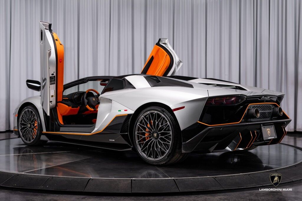 2022 Lamborghini Aventador LP 780-4 Ultimae Roadster North Miami Beach FL