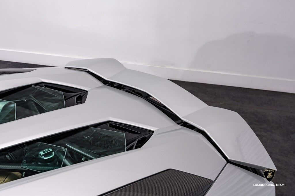 2022 Lamborghini Aventador LP 780-4 Ultimae Roadster North Miami Beach FL
