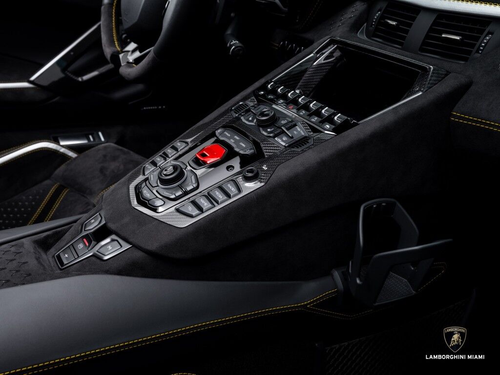 2022 Lamborghini Aventador LP 780-4 Ultimae Roadster North Miami Beach FL