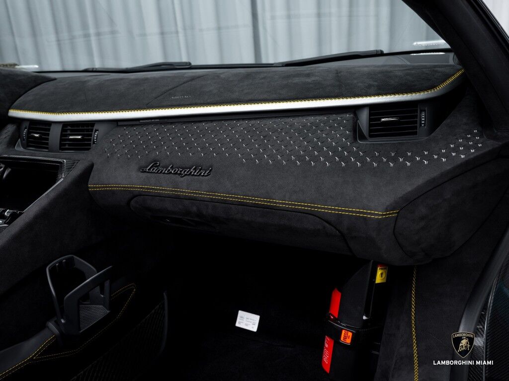 2022 Lamborghini Aventador LP 780-4 Ultimae Roadster North Miami Beach FL