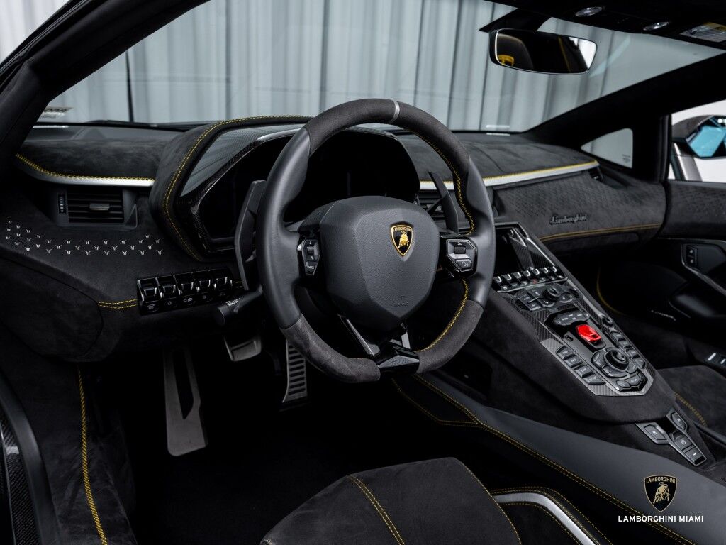 2022 Lamborghini Aventador LP 780-4 Ultimae Roadster North Miami Beach FL