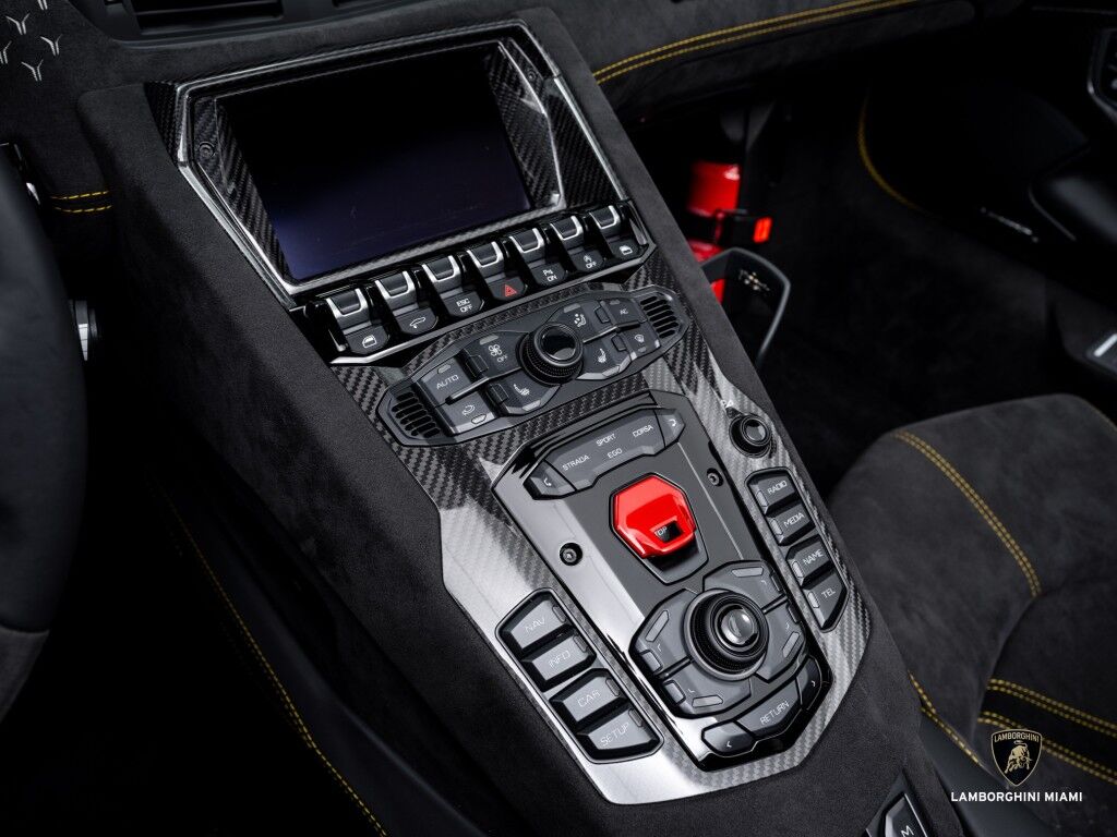 2022 Lamborghini Aventador LP 780-4 Ultimae Roadster North Miami Beach FL